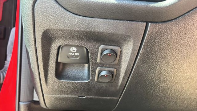 2024 Ram 1500 Crew Cab - Image 32