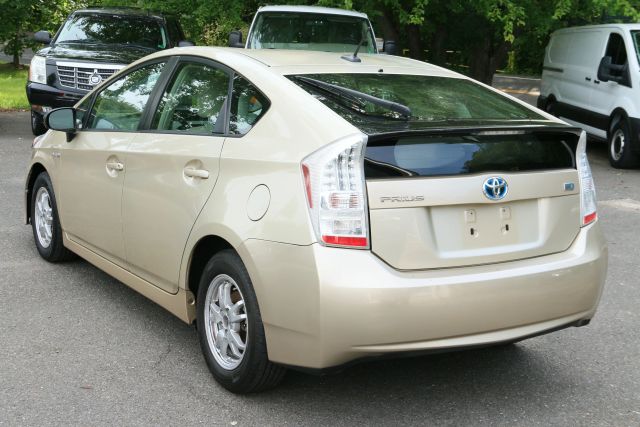 2010 Toyota Prius - Image 5