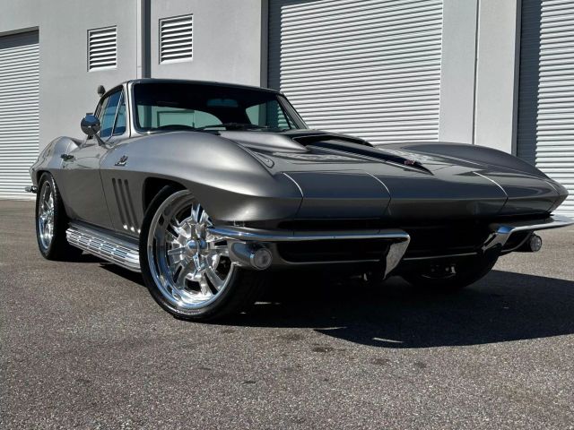 1966 Chevrolet Corvette Coupe 427/390hp - Image 3