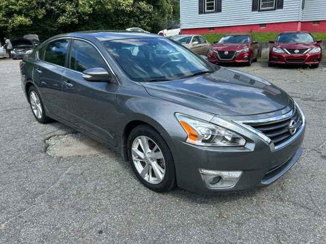 2015 Nissan Altima - Image 7