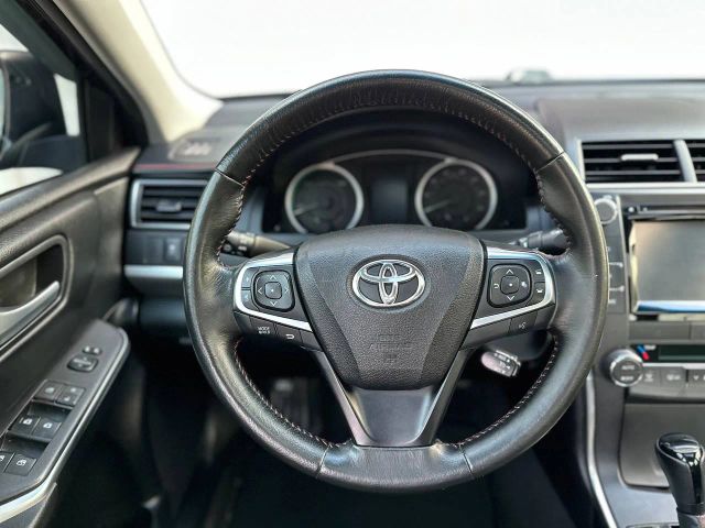 2015 Toyota Camry - Image 27