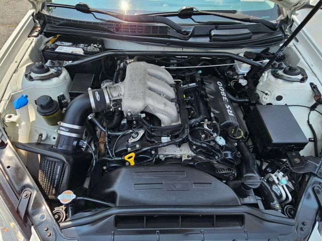 2011 Hyundai Genesis Coupe - Image 12