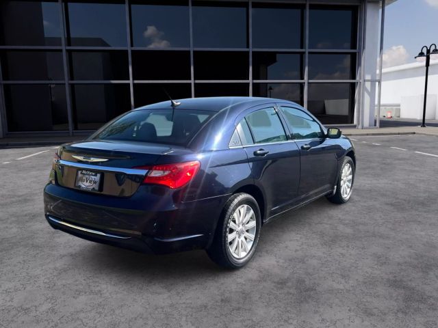 2012 Chrysler 200 - Image 5