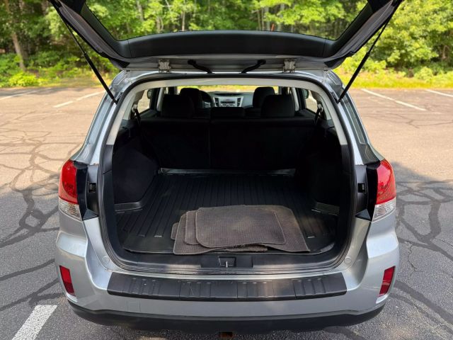 2012 Subaru Outback 2.5i Wagon 4d - Image 20