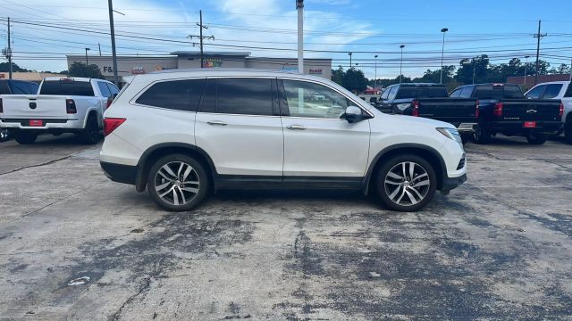 2017 Honda Pilot - Image 5