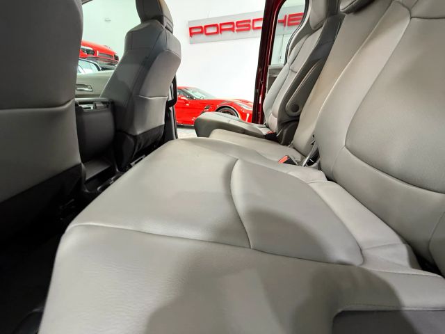 2021 Toyota Sienna - Image 121