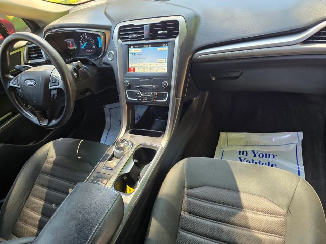 2019 Ford Fusion - Image 27