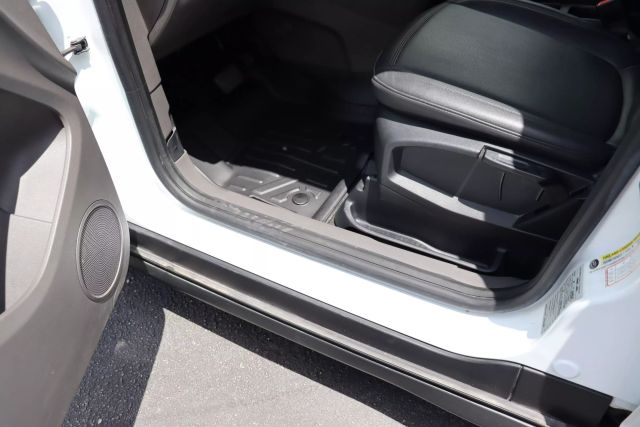 2020 Ford Transit Connect Cargo Van - Image 12