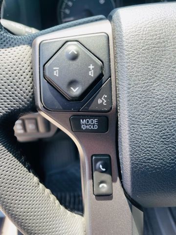 2018 Toyota Tacoma Double Cab - Image 35
