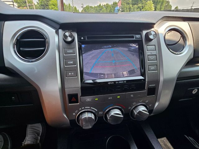 2014 Toyota Tundra Double Cab - Image 23