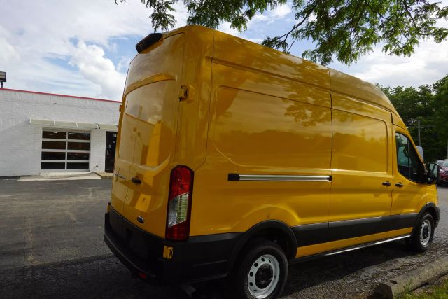 2021 Ford Transit 250 Cargo Van - Image 4