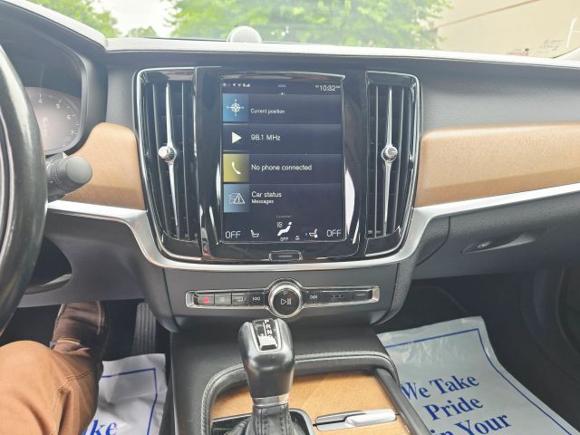 2017 Volvo S90 - Image 19