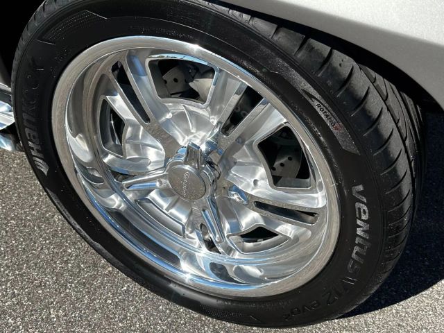 1966 Chevrolet Corvette Coupe 427/390hp - Image 32