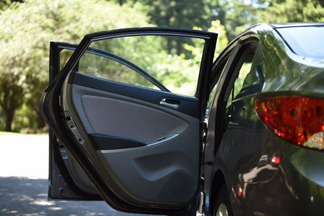 2014 Hyundai Accent - Image 17