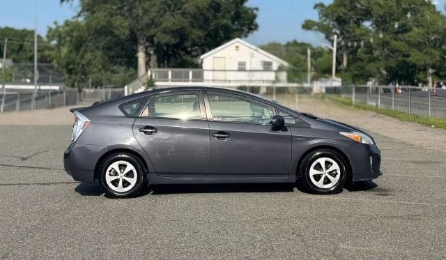2012 Toyota Prius Four Hatchback 4d - Image 4