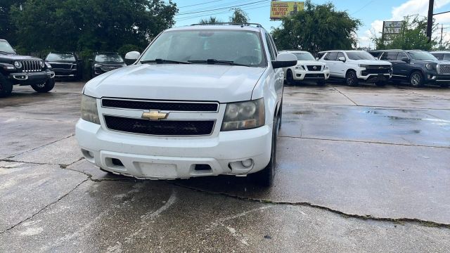 2011 Chevrolet Tahoe - Image 2