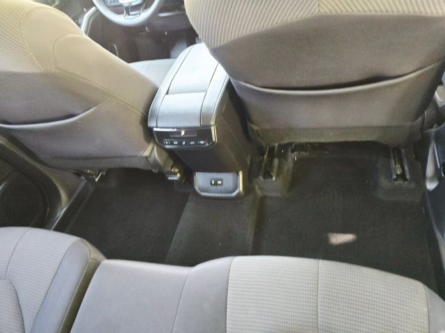 2020 Toyota Highlander - Image 32