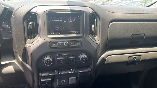 2020 Chevrolet Silverado 1500 Crew Cab - Image 25