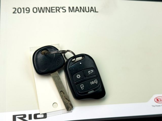 2019 Kia Rio - Image 22