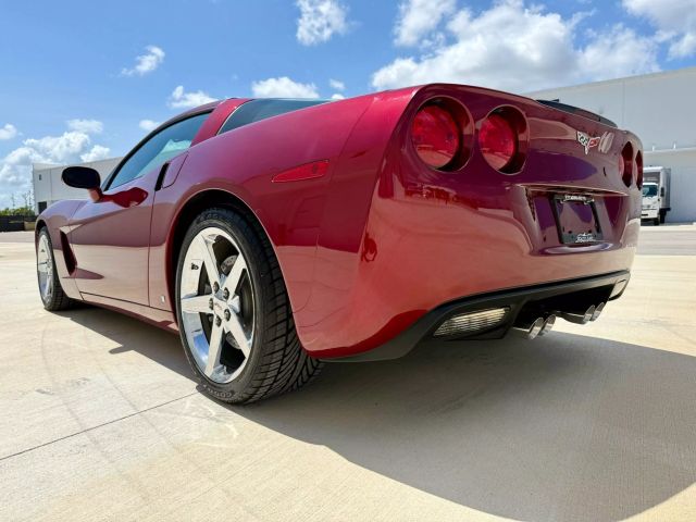 2006 Chevrolet Corvette - Image 25