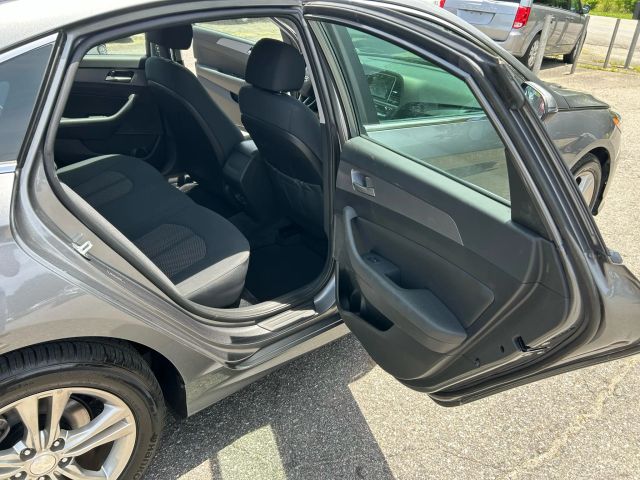2018 Hyundai Sonata - Image 16