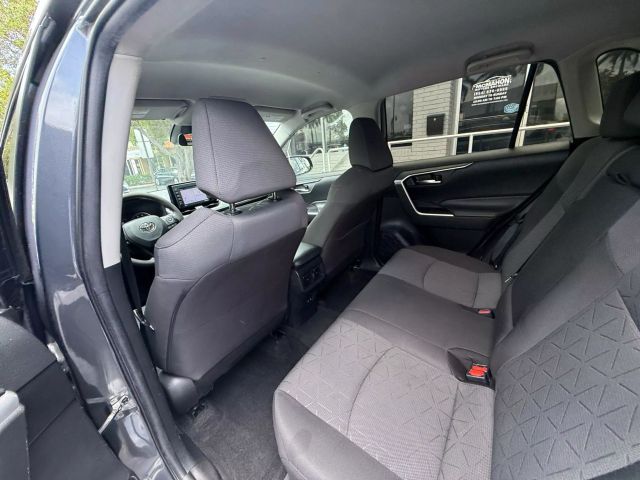 2020 Toyota Rav4 - Image 13