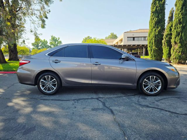 2017 Toyota Camry - Image 4