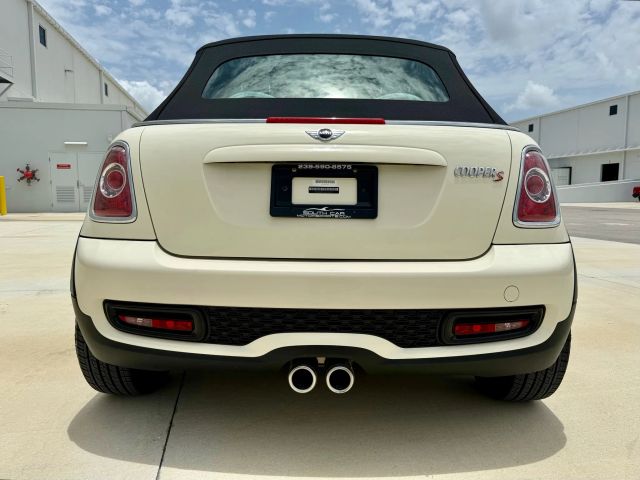 2015 Mini Convertible - Image 18