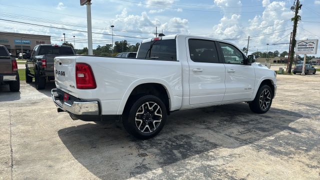 2025 Ram 1500 Crew Cab - Image 18
