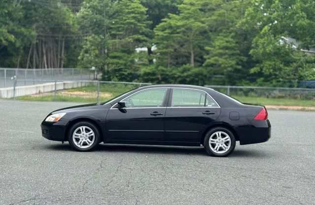 2007 Honda Accord Se Sedan 4d - Image 8