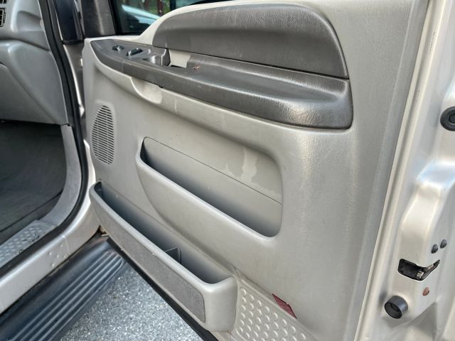 2002 Ford Excursion - Image 58