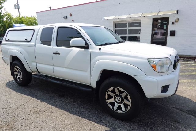 2014 Toyota Tacoma Access Cab - Image 2
