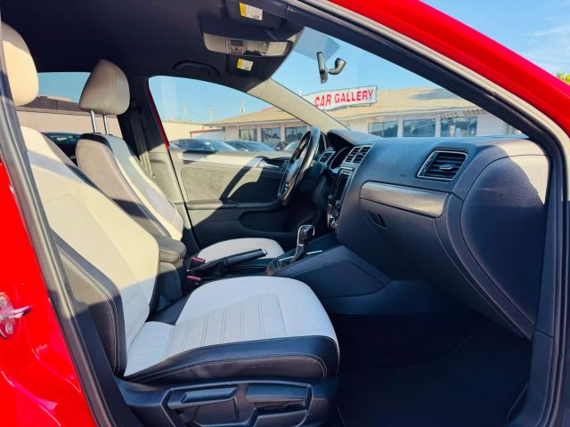 2016 Volkswagen Jetta - Image 22