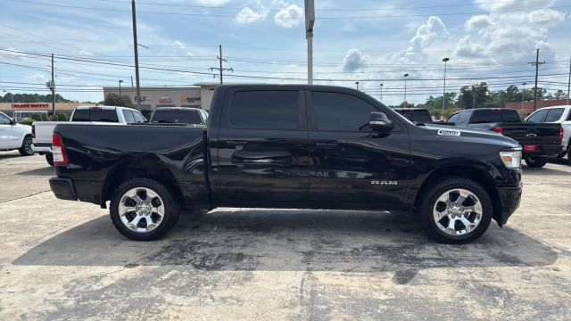 2019 Ram 1500 Crew Cab - Image 16