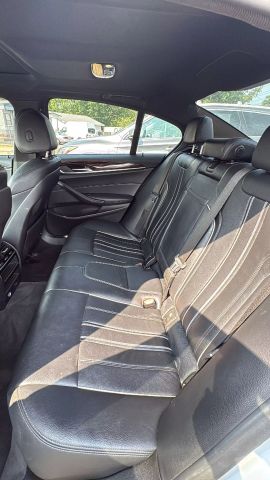 2019 Bmw 5 Series - Image 3