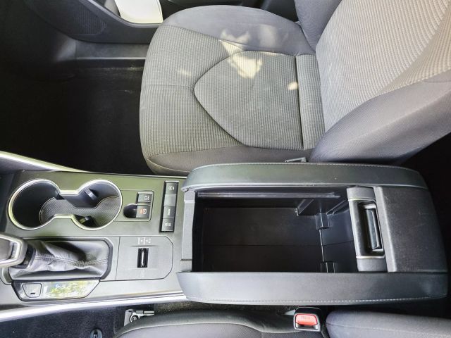 2020 Toyota Highlander - Image 24