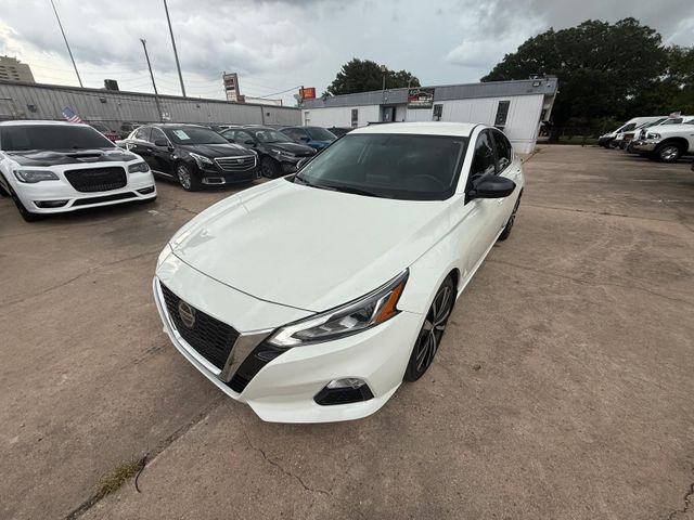 2019 Nissan Altima - Image 2