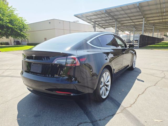 2019 Tesla Model 3 - Image 8