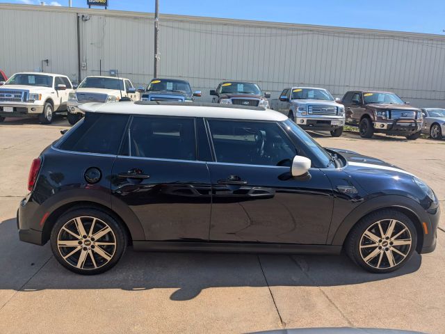 2022 Mini Hardtop 4 Door Cooper S Hatchback 4d - Image 6