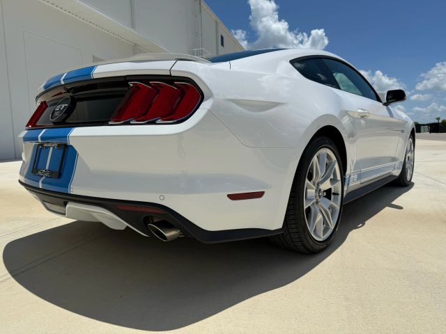 2015 Ford Mustang - Image 13