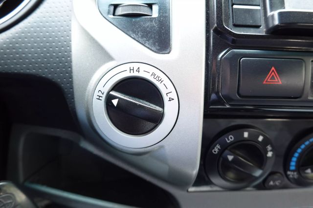 2014 Toyota Tacoma Access Cab - Image 11