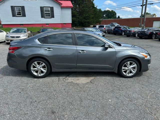 2015 Nissan Altima - Image 6