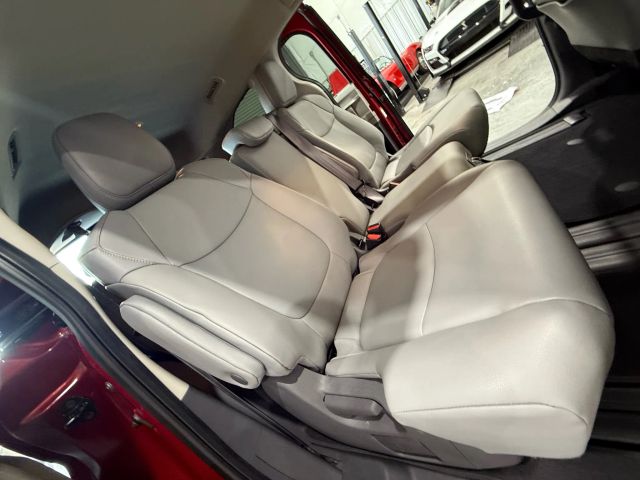 2021 Toyota Sienna - Image 133