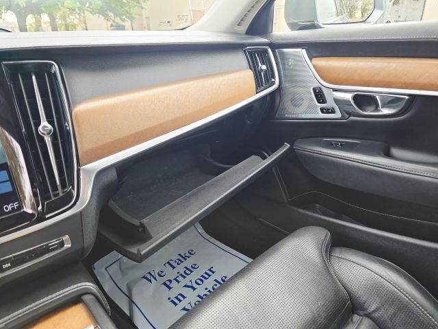 2017 Volvo S90 - Image 21