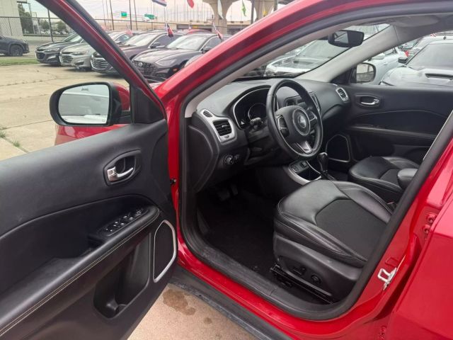 2019 Jeep Compass - Image 11