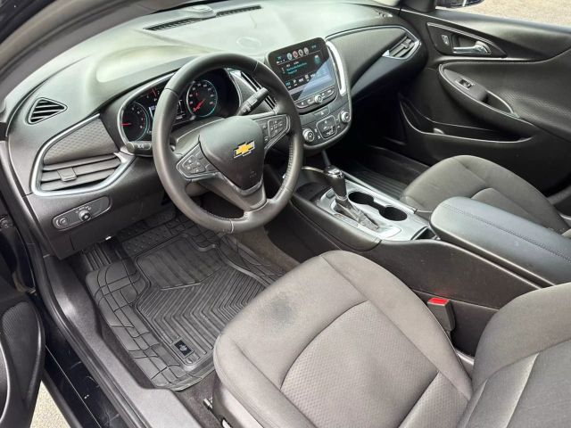 2018 Chevrolet Malibu - Image 15