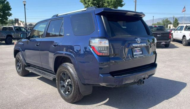 2022 Toyota 4runner - Image 8