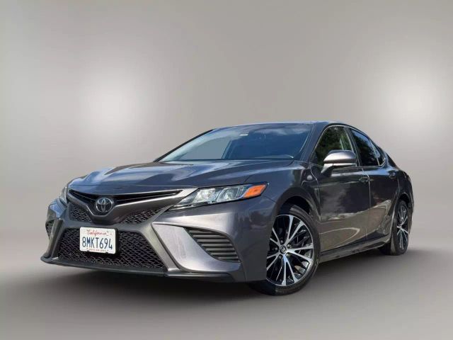 2020 Toyota Camry - Image 2