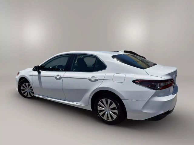 2022 Toyota Camry Hybrid - Image 4