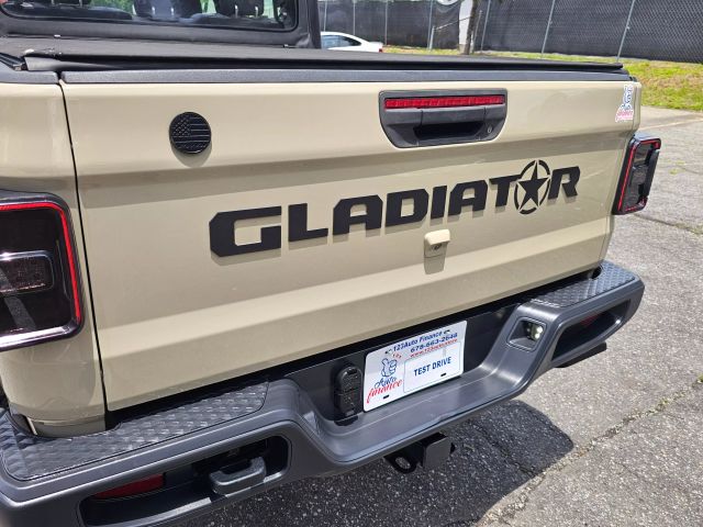 2020 Jeep Gladiator - Image 9